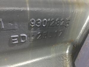 Liebherr Gegengewicht links